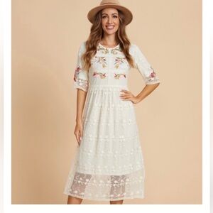 Ivory Embroidered Lace Midi Dress Size Large